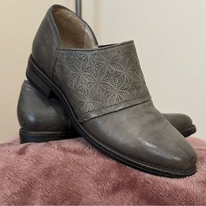 Mix Mooz “Tennessee “ slip ons